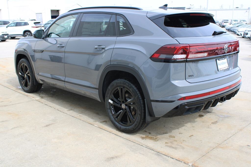 New 2026 Volkswagen Atlas Cross Sport 2.0T SEL R-Line Black SUV