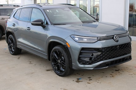 2026 Volkswagen Tiguan 2.0T SE R-Line Black SUV