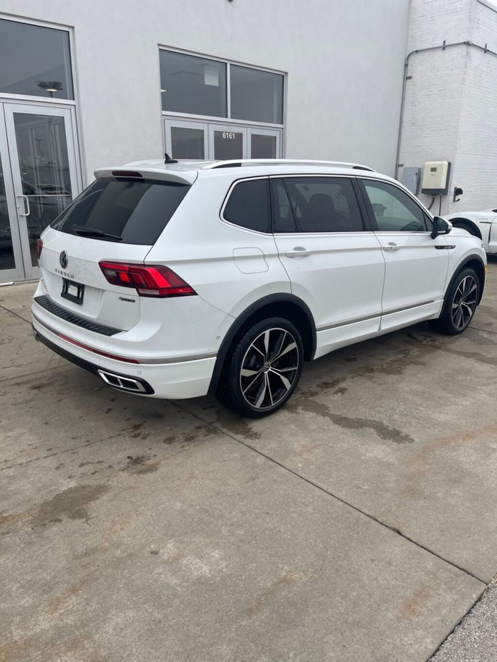 Used 2023 Volkswagen Tiguan 2.0T SEL R-Line SUV