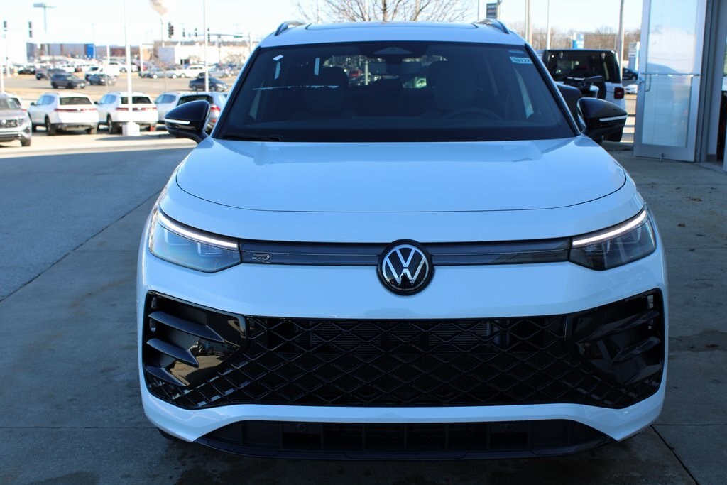 New 2026 Volkswagen Tiguan 2.0T SE R-Line Black SUV