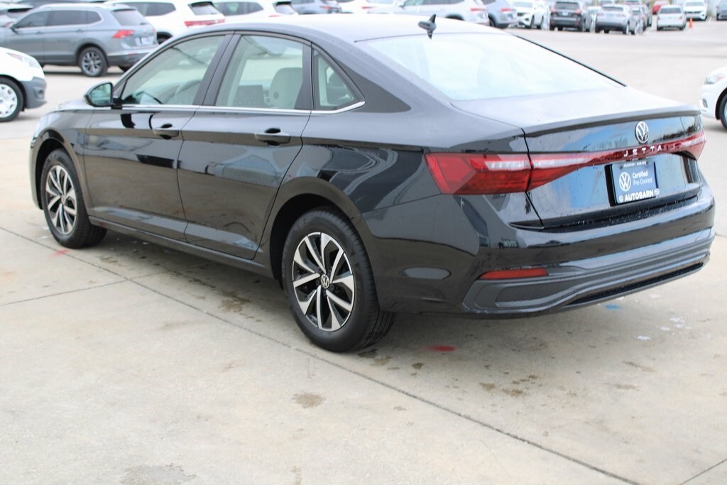 2025 Volkswagen Jetta 1.5T S photo 2