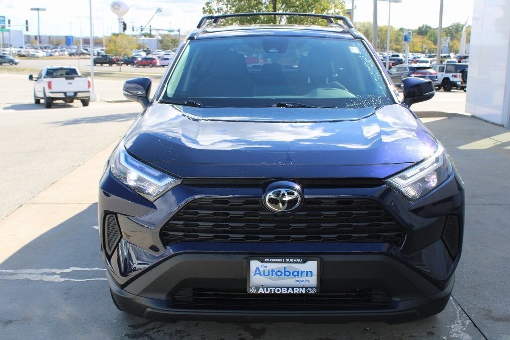 2024 Toyota RAV4 XLE photo 2