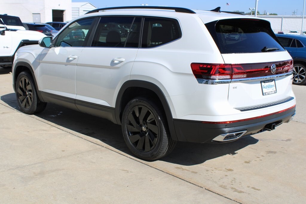 2026 Volkswagen Atlas SE Technology photo 4