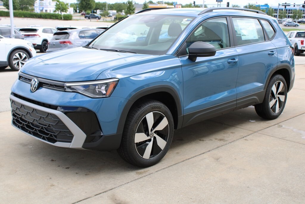 2025 Volkswagen Taos S photo 3