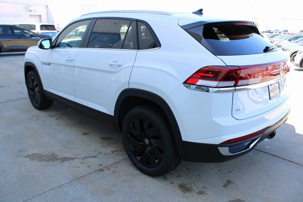 2025 Volkswagen Atlas Cross Sport SE Technology photo 4