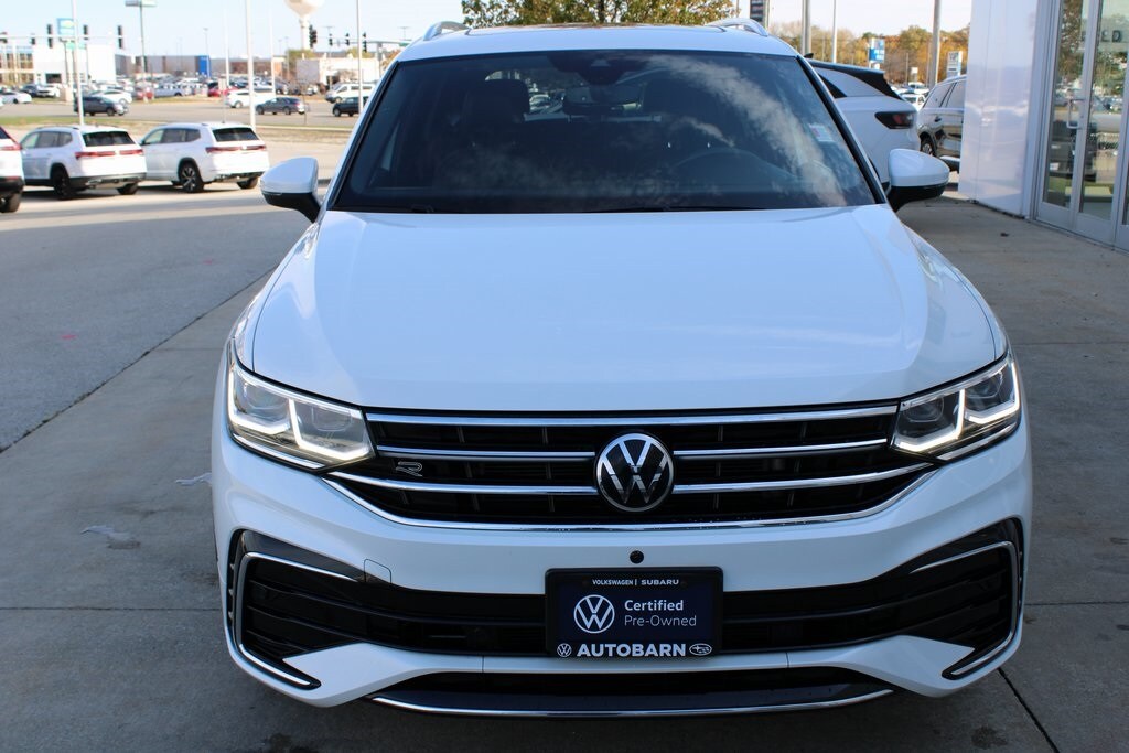 2022 Volkswagen Tiguan SEL Premium R-Line photo 2