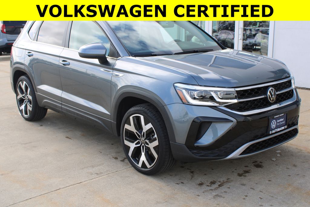 2023 Volkswagen Taos 1.5T SEL 4Motion's photo
