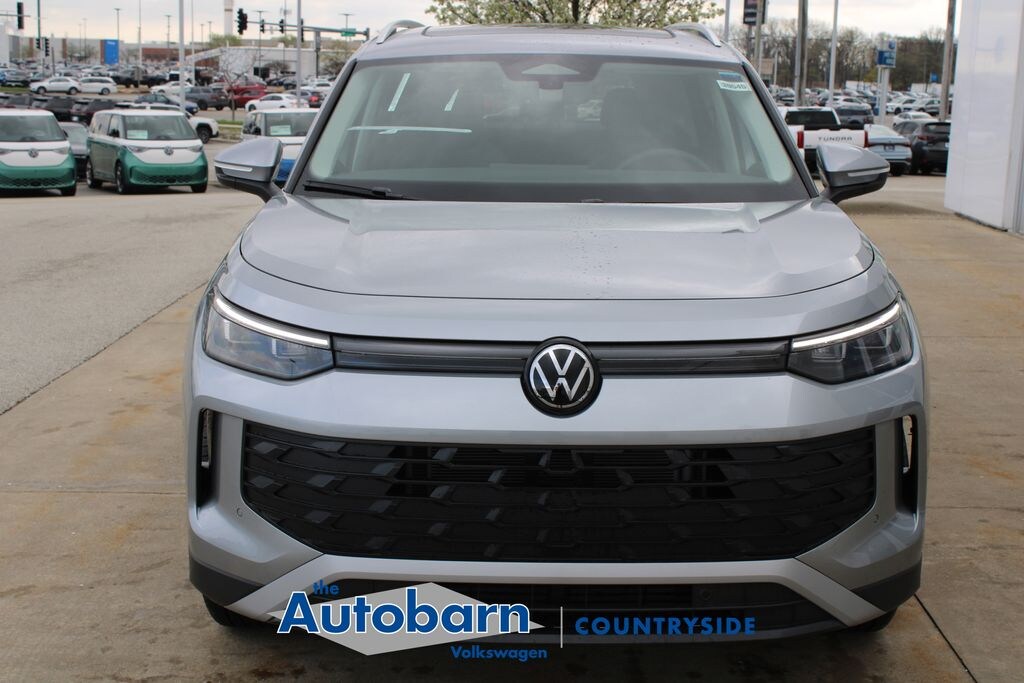 New 2026 Volkswagen Tiguan 2.0T SE SUV