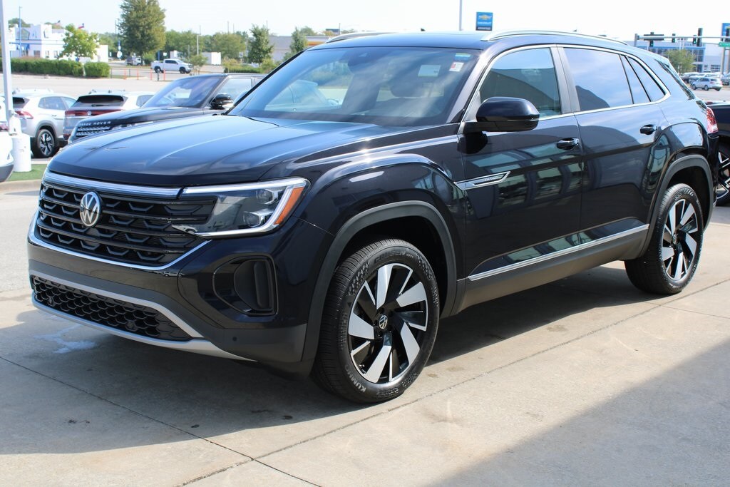 2024 Volkswagen Atlas Cross Sport SEL photo 2