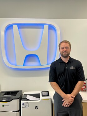 Staff member Josh Williams from ID_0ebef97f1212