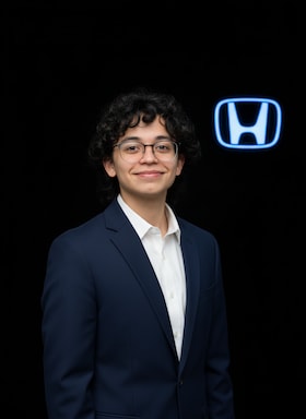 Staff member Scarlette Hernandez from ID_3e1fb7