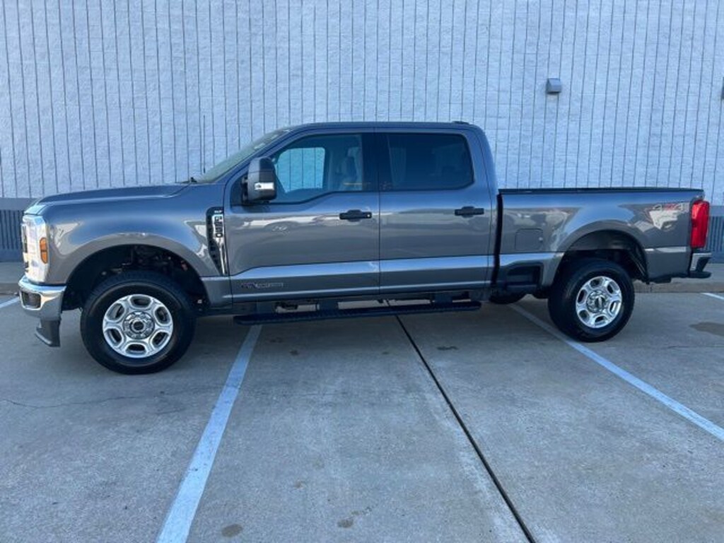 Used 2025 Ford F-250SD XLT Truck