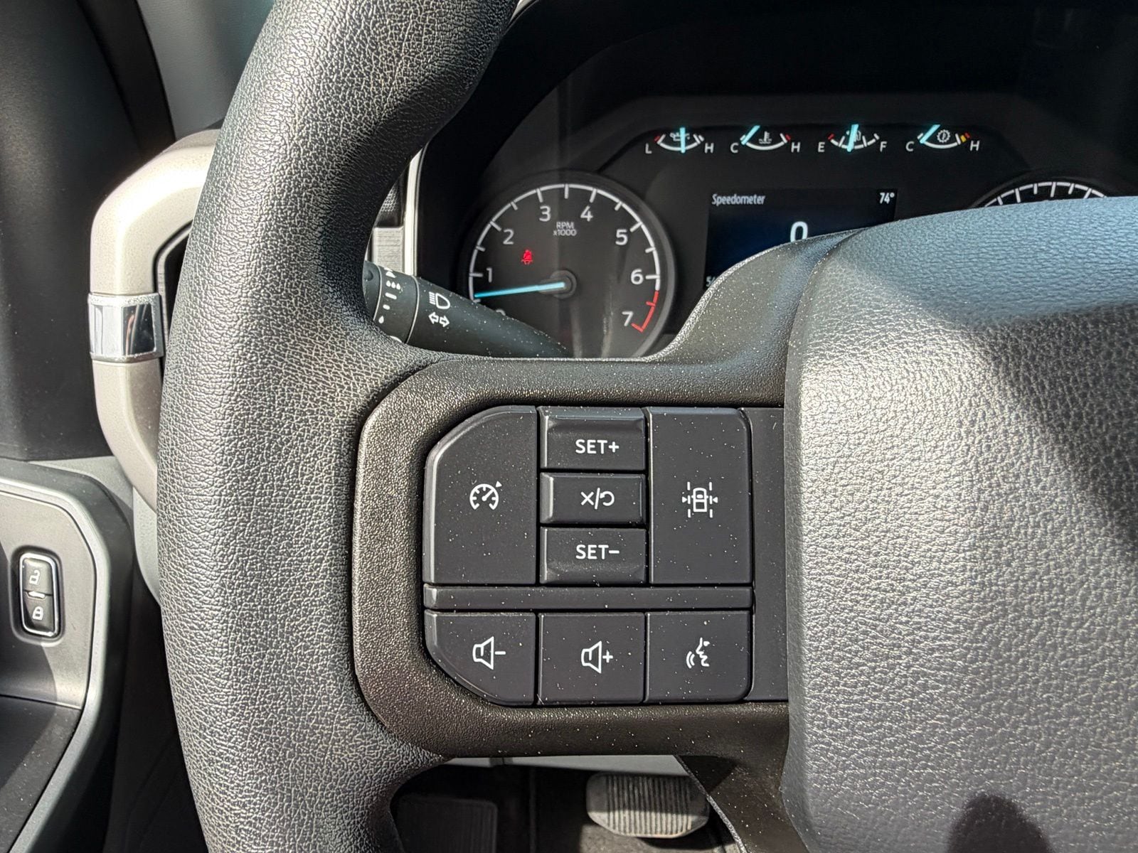 2022 Ford F-150 XLT - Photo 18
