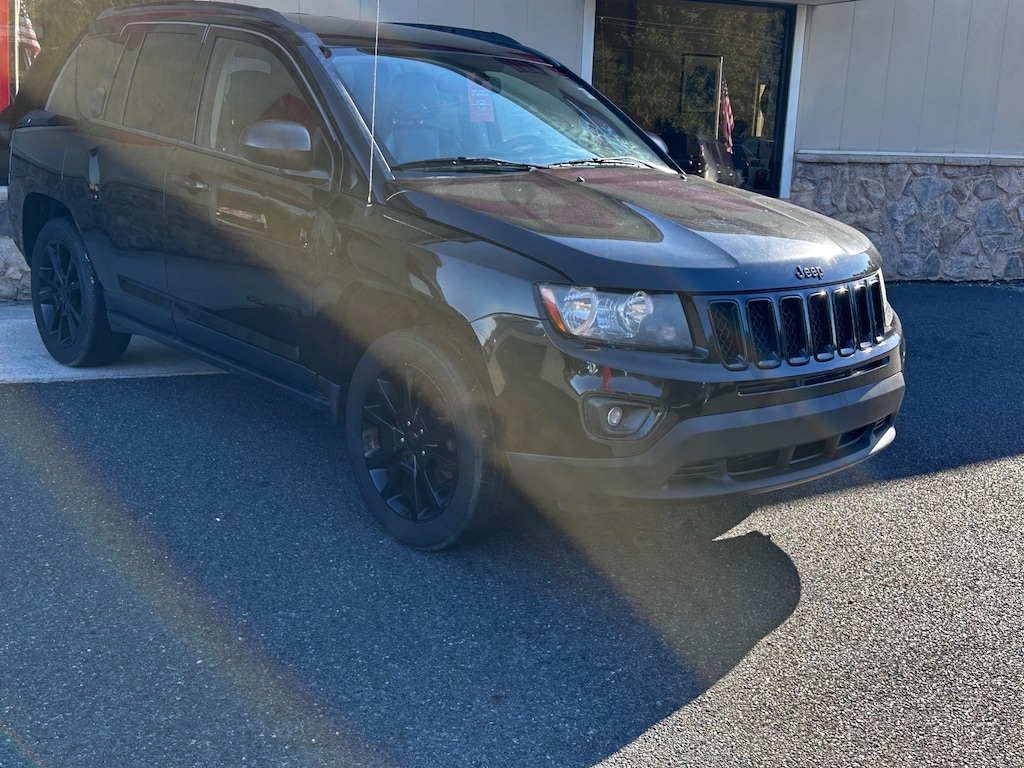 Used 2015 Jeep Compass Altitude SUV