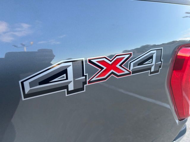 2023 Ford F-150 XLT - Photo 13