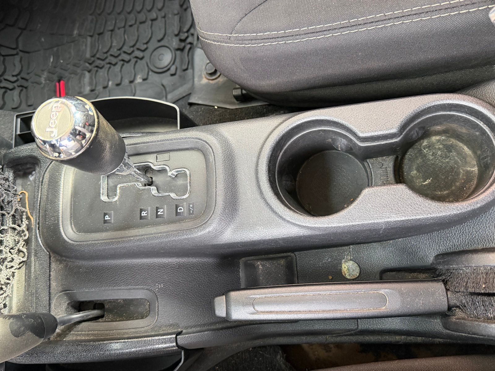 2014 Jeep Wrangler Unlimited Sahara - Photo 16