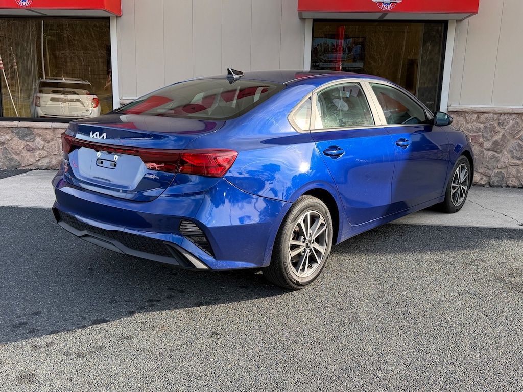 Used 2023 Kia Forte LXS Sedan