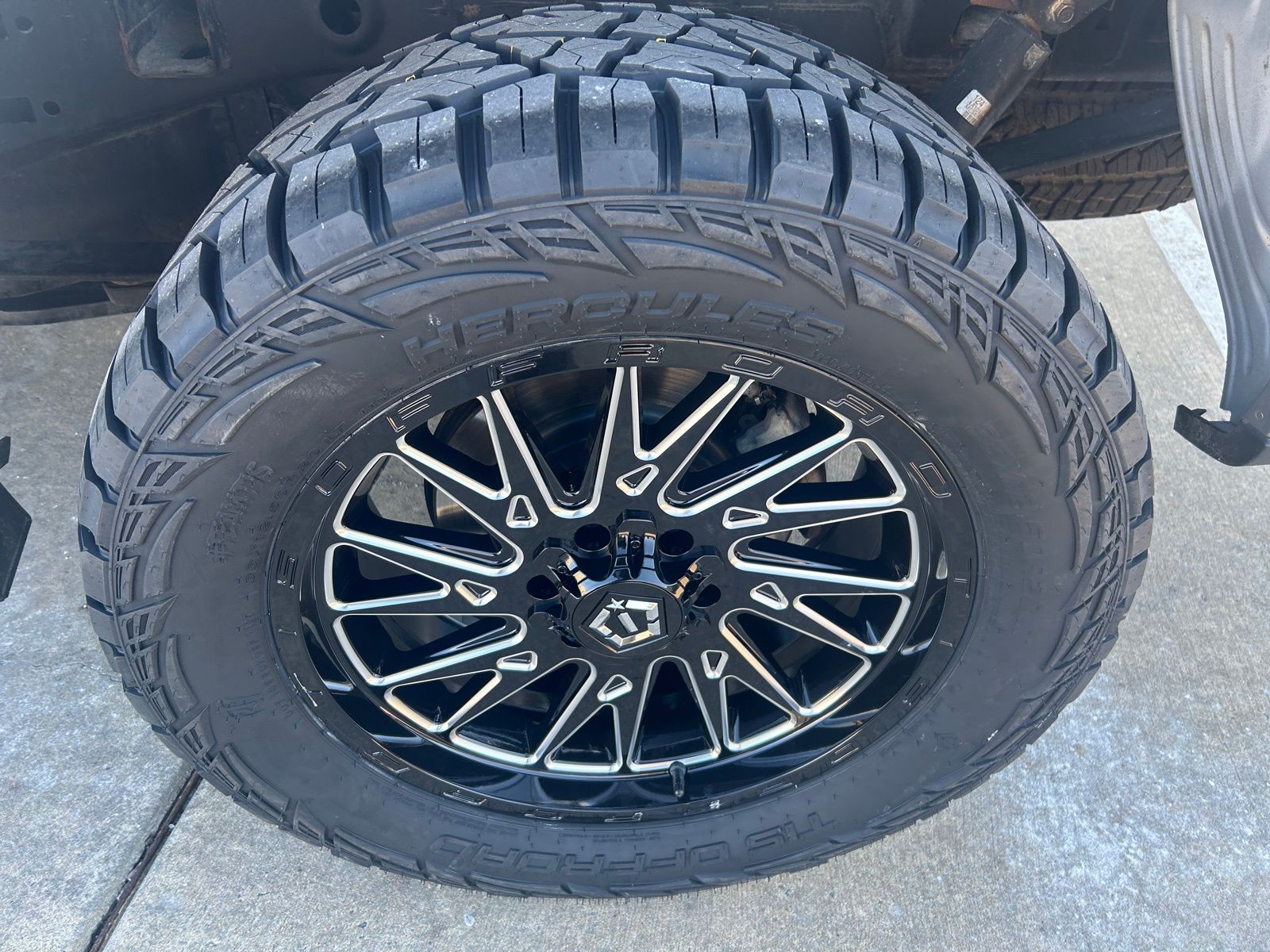 2023 Ford F-150 XL - Photo 10