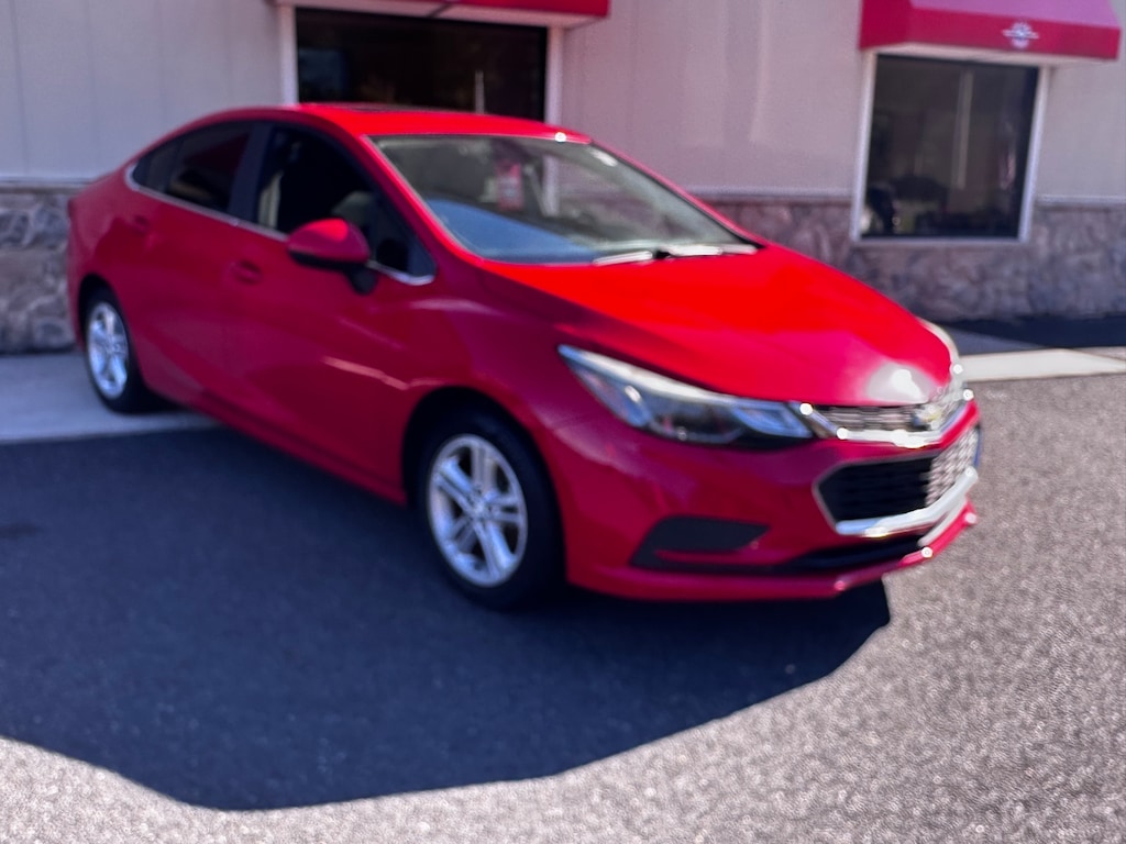 Used 2017 Chevrolet Cruze LT Sedan