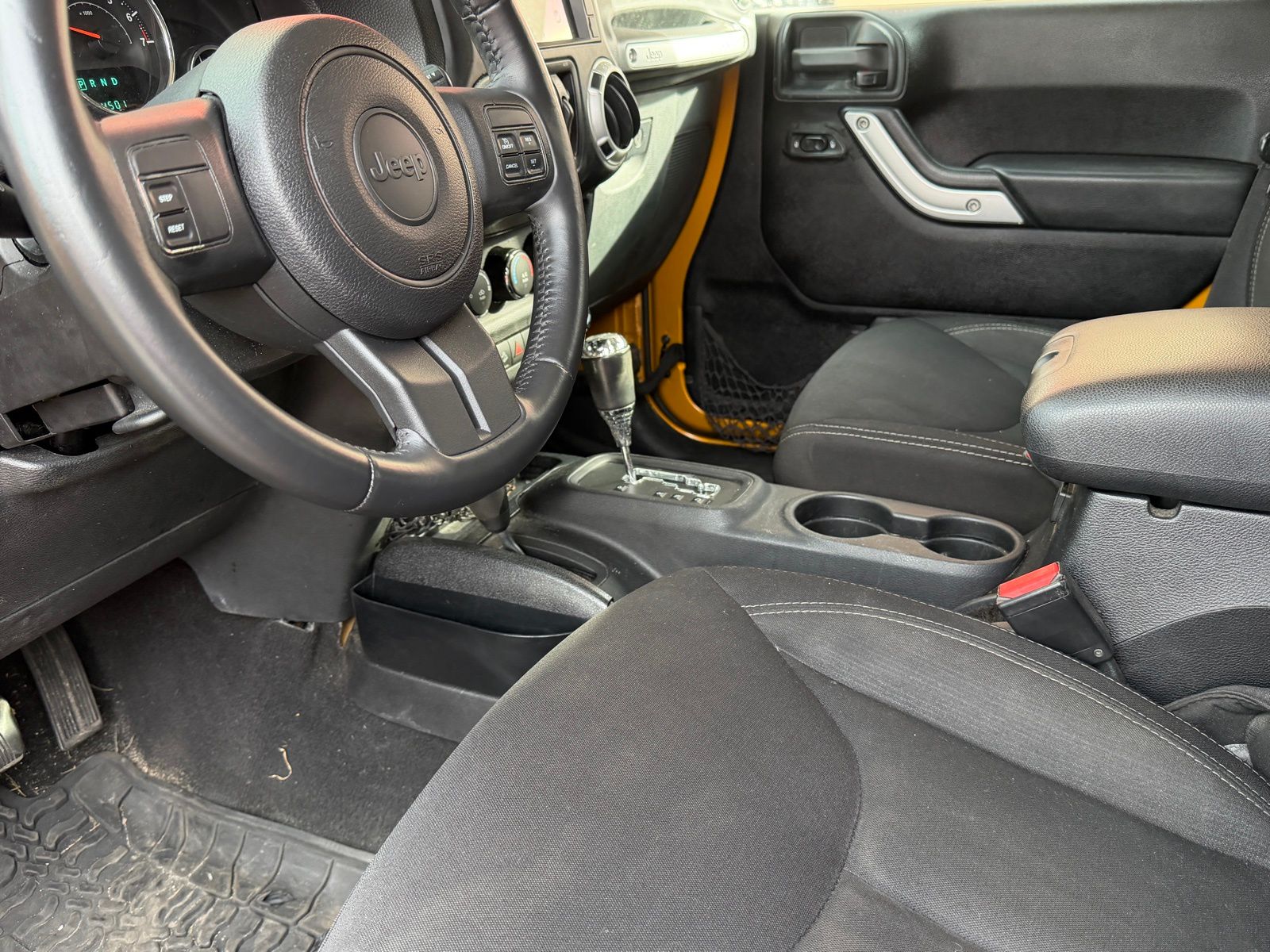 2014 Jeep Wrangler Unlimited Sahara - Photo 18