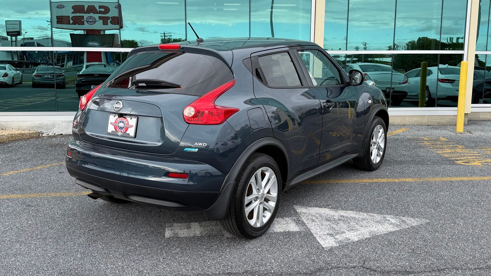 Vehicle Image 2