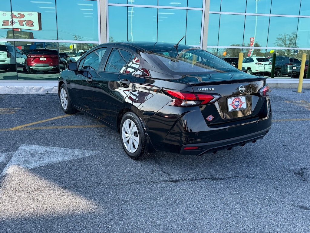 Used 2021 Nissan Versa 1.6 S Sedan