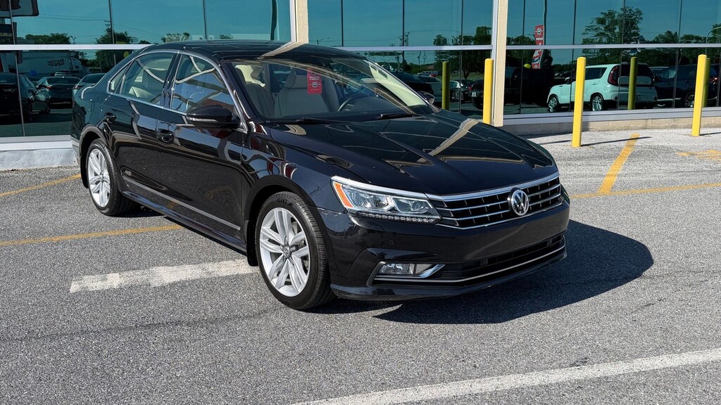Used 2017 Volkswagen Passat 1.8T SE Sedan