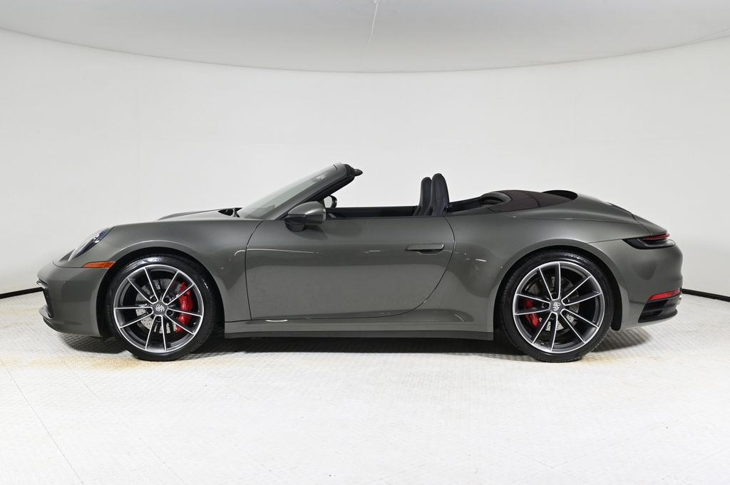 2022 Porsche 911 S photo 2