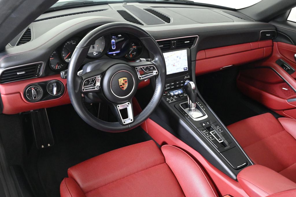 2019 Porsche 911 Targa 4S photo 4
