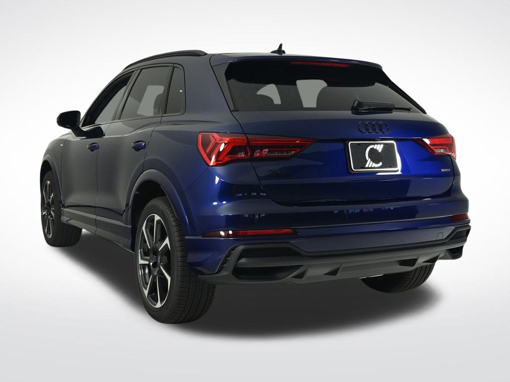2025 Audi Q3 45 TFSI S line Premium Plus photo 3