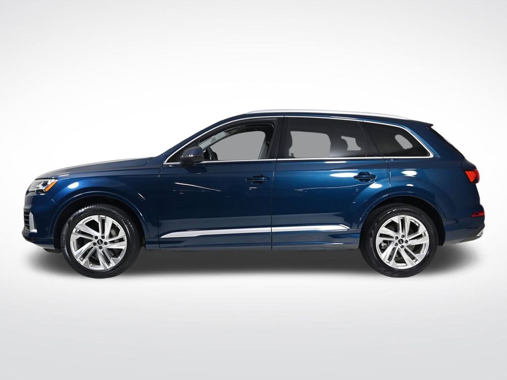 2022 Audi Q7 55 Premium Plus photo 2