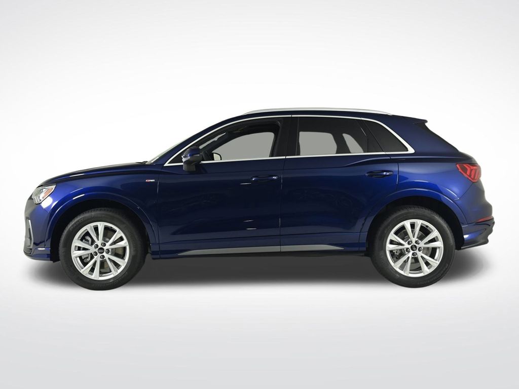 2025 Audi Q3 45 TFSI S line Premium photo 2