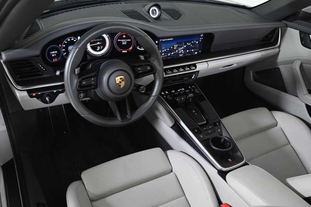 2022 Porsche 911 Turbo S photo 4