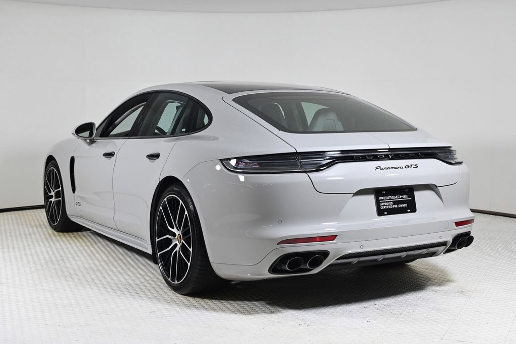 2023 Porsche Panamera GTS photo 3