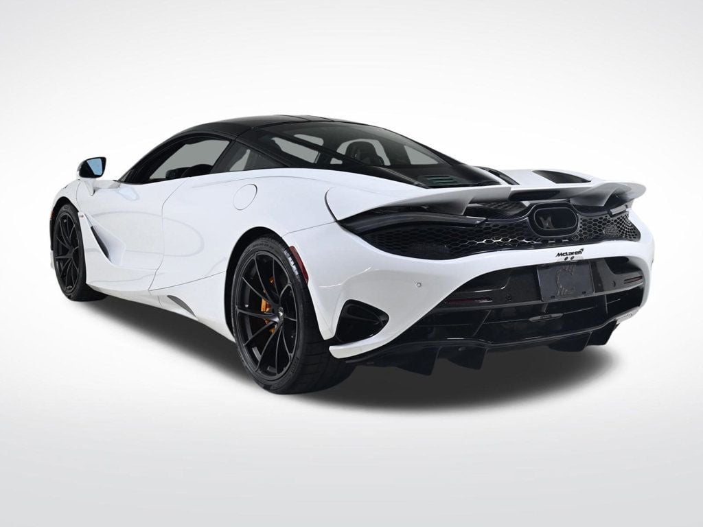 2024 Mclaren 750S Coupe photo 3