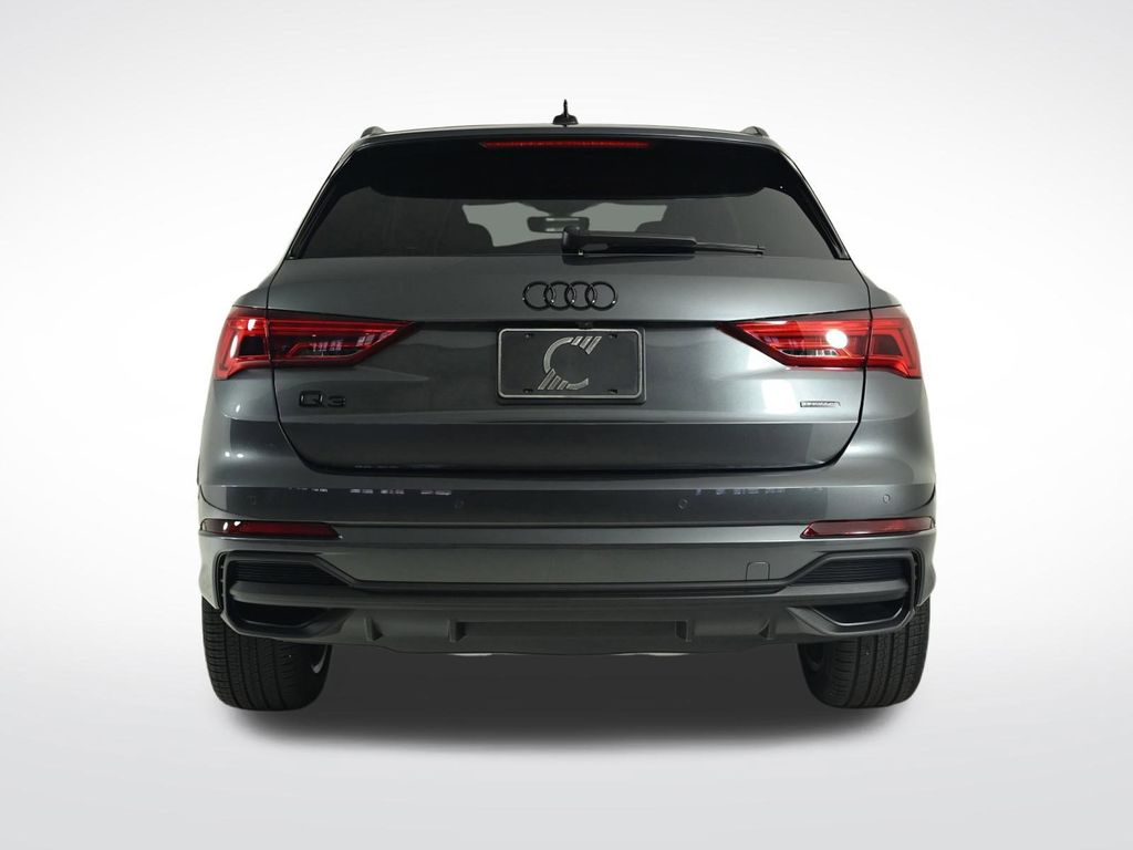 2025 Audi Q3 45 TFSI S line Premium Plus photo 4