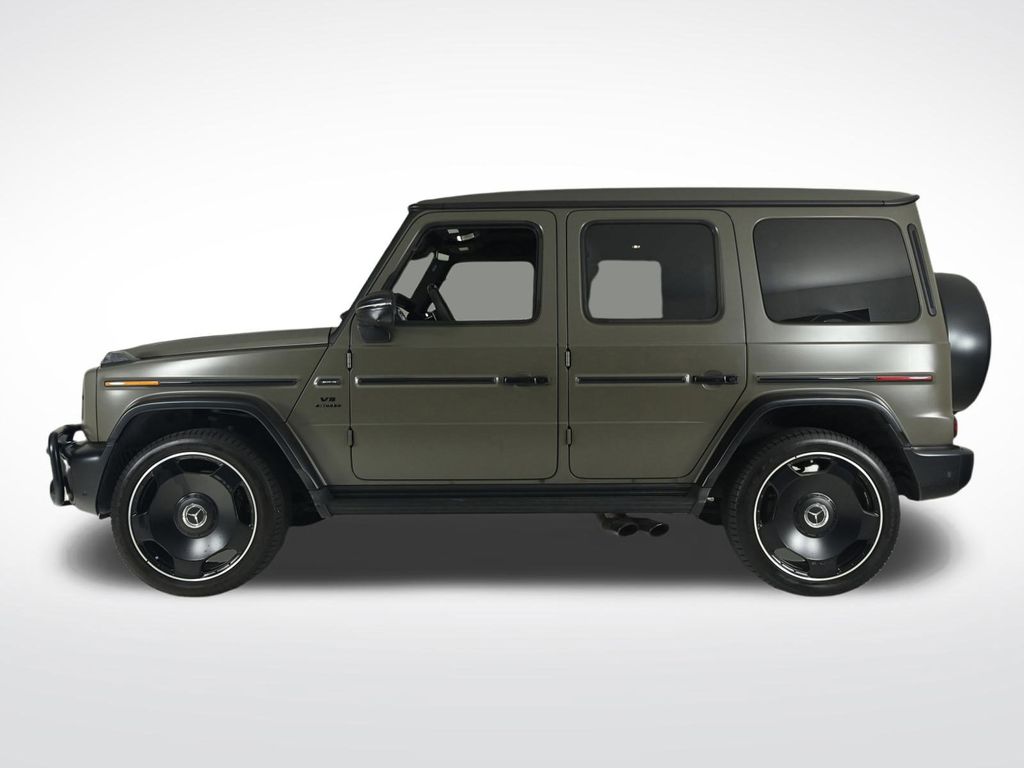 2025 Mercedes Benz G 63 photo 2