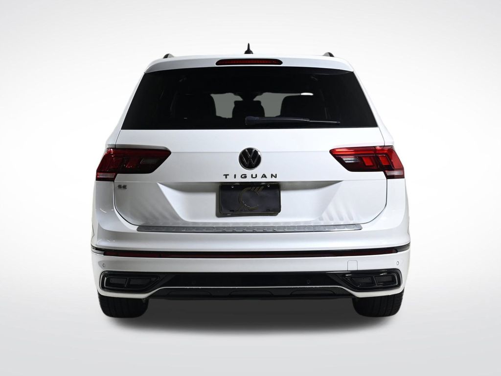 2023 Volkswagen Tiguan SE R-Line Black photo 4
