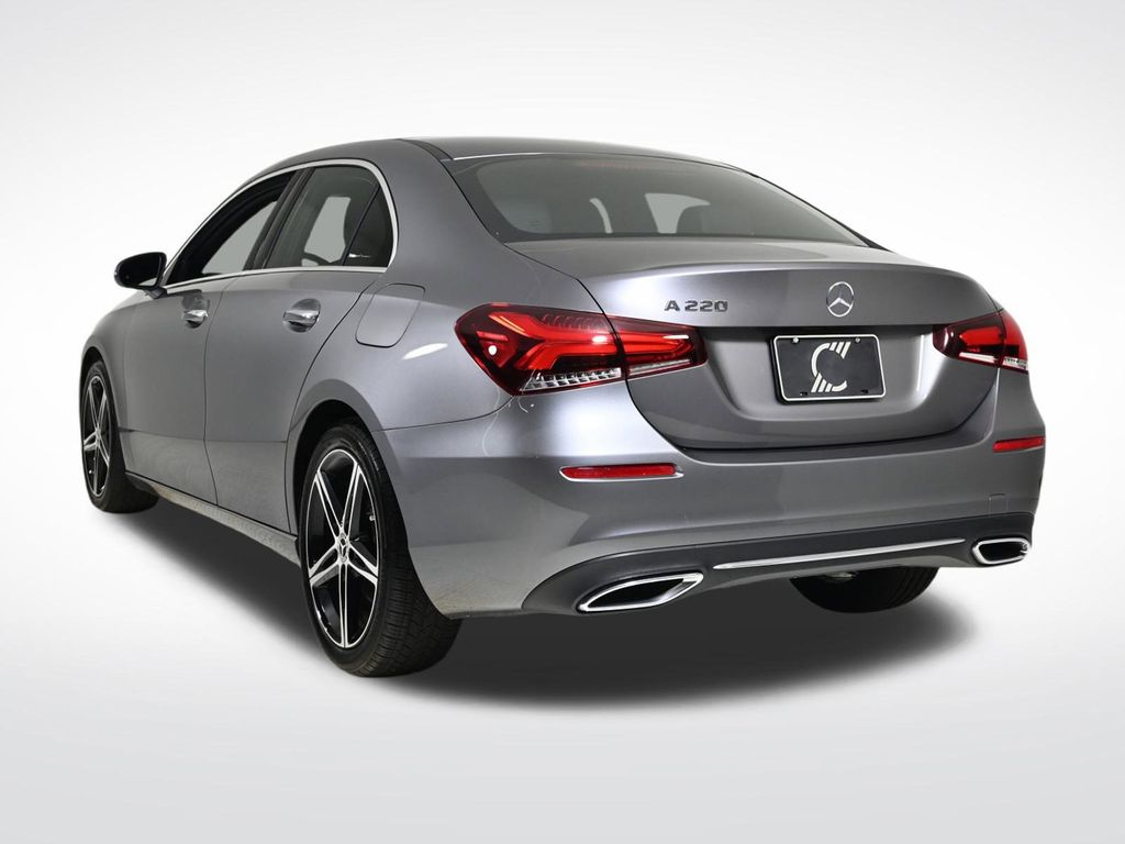 2022 Mercedes Benz A 220 photo 3
