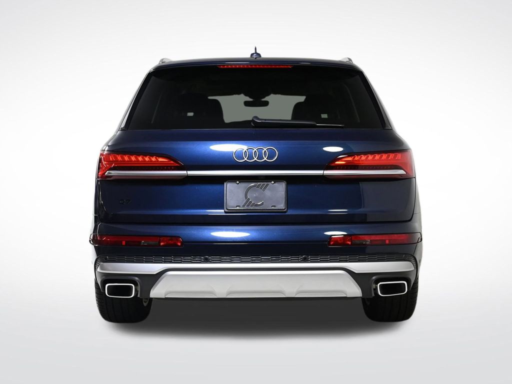 2025 Audi Q7 55 Premium photo 3
