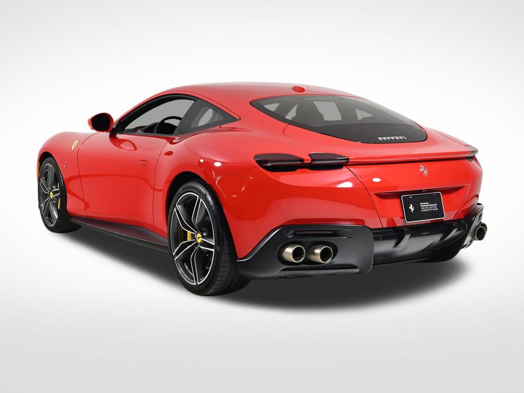 2022 Ferrari Roma Base photo 2
