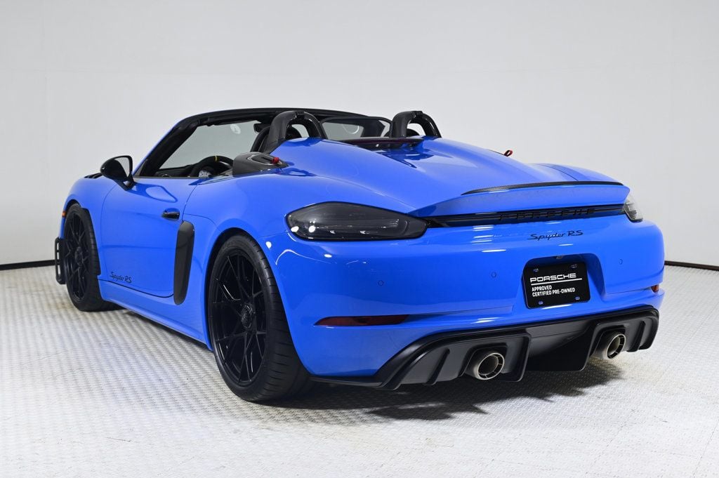 2024 Porsche Boxster Spyder photo 3