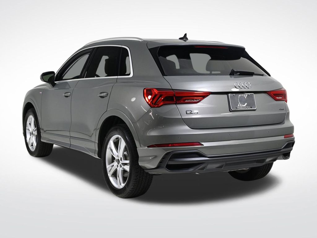 2024 Audi Q3 S line Premium Plus photo 2