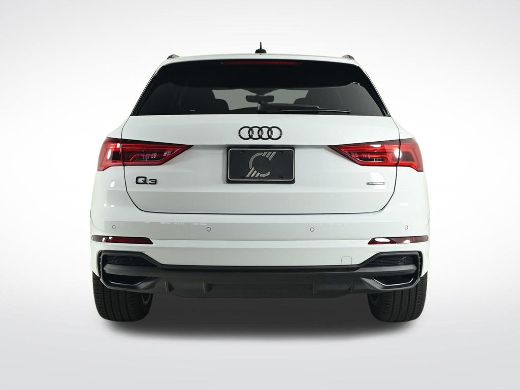 2025 Audi Q3 45 TFSI S line Premium photo 4