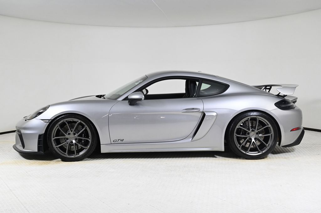 2020 Porsche Cayman GT4 photo 2