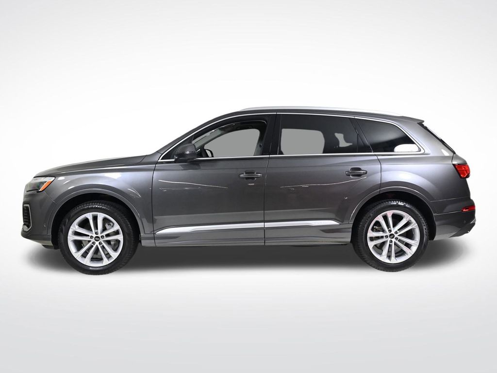 2025 Audi Q7 45 Premium photo 2
