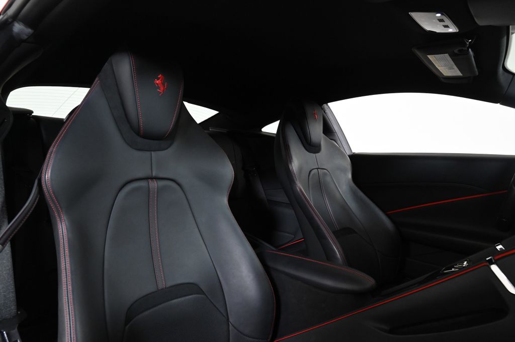 2022 Ferrari Roma Base photo 4