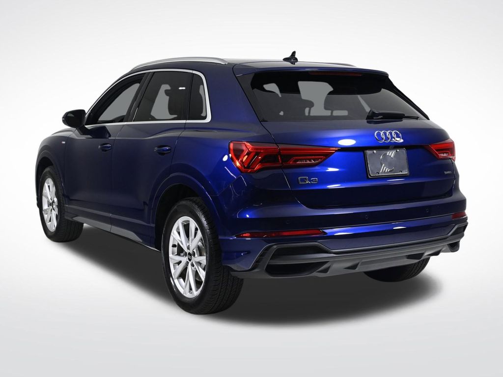 2025 Audi Q3 S line Premium photo 3