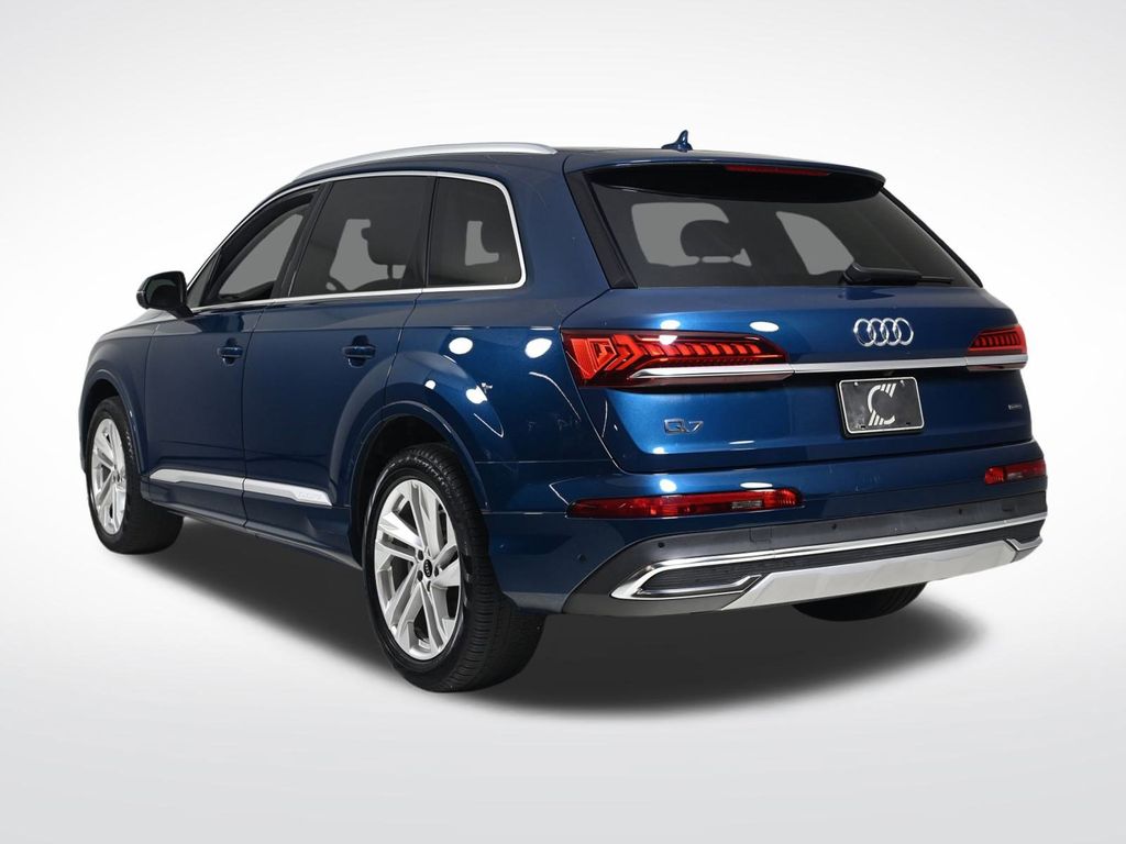 2022 Audi Q7 55 Premium Plus photo 3