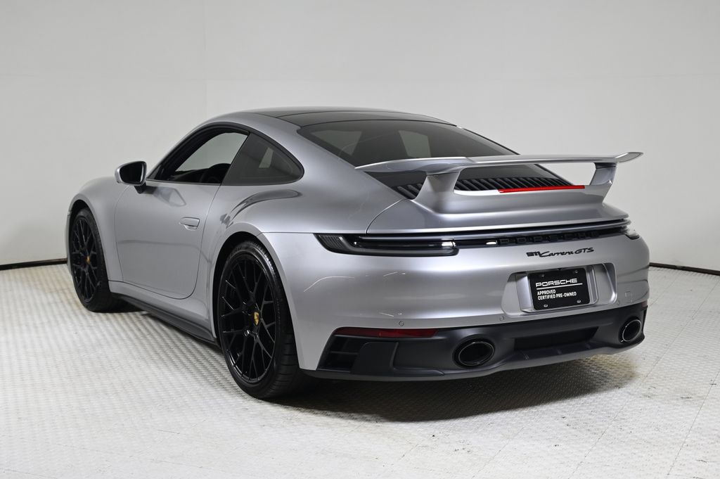 2024 Porsche 911 GTS photo 3